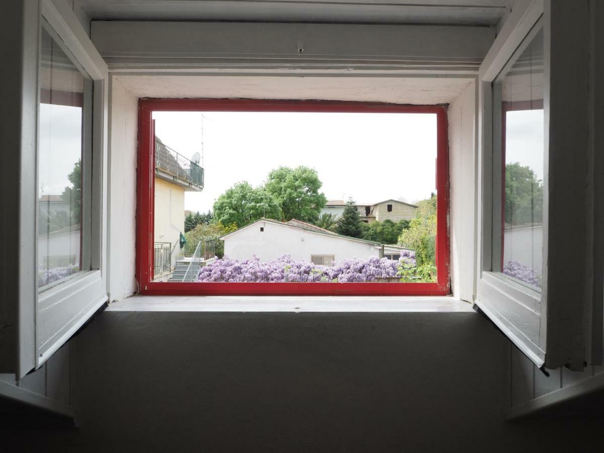 Domus Tua Bed and Breakfast Pietrelcina Exteriör bild